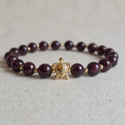 Wolf Moon | Signature Stone | Garnet Bracelet