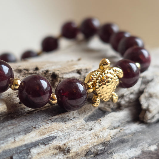 Wolf Moon | Signature Stone | Garnet Bracelet